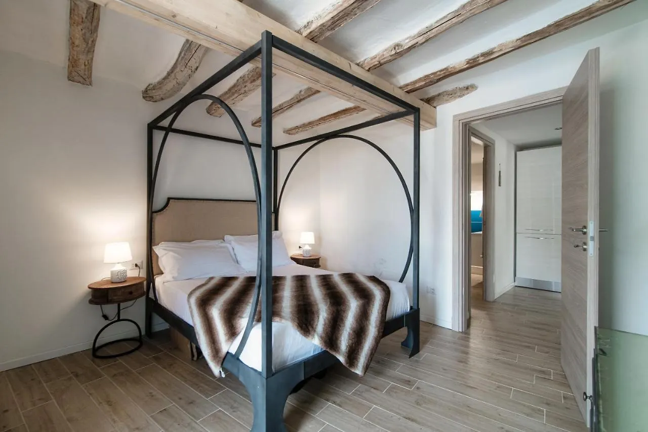 Acqua - By Myhomeincomo Moltrasio 0*,