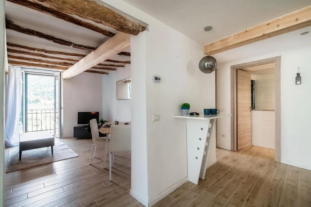 Acqua - By Myhomeincomo Moltrasio 0*,  Italie