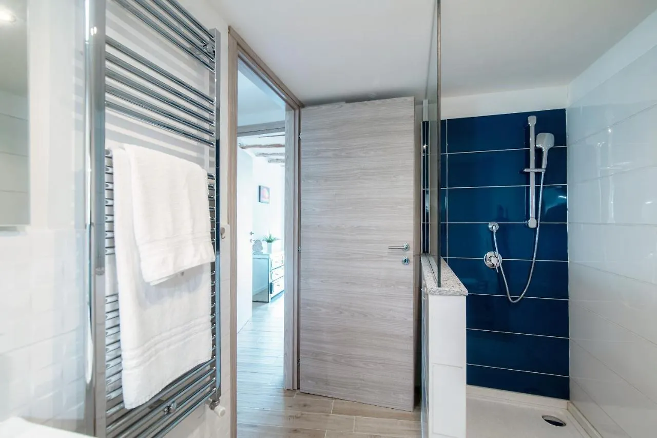 Acqua - By Myhomeincomo Moltrasio 0*,